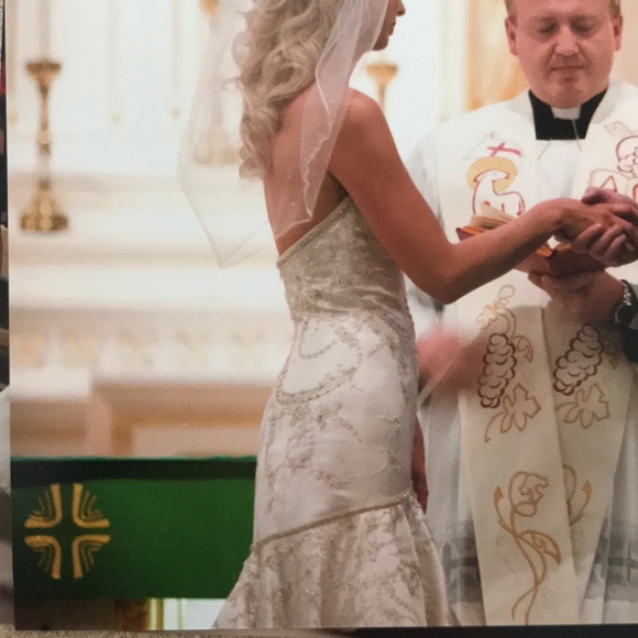 Lazaro Wedding Gown - Picture 7 of 12